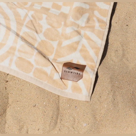 Free People x Slowtide Oversized Beach Towel, Set of 2, NWT - Picture 4 of 15